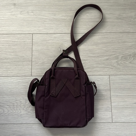 Fjallraven Sling Crossbody Bag in Blackberry - Picture 3 of 9